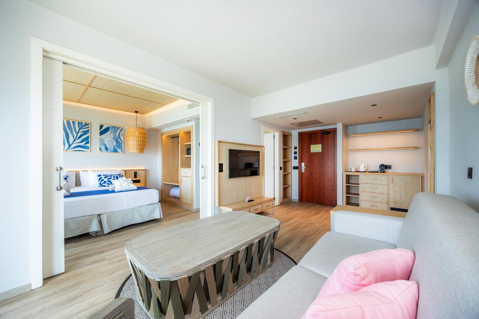 Suite with Terrace,1686458846:JPEG